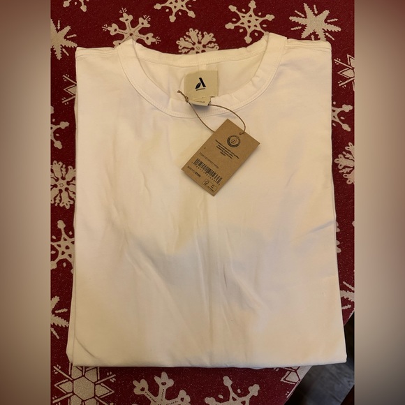 Amazon Essentials Women's Perfect Short-Sleeve T-Shirt Pack of 5 Small White Ts - Picture 2 of 5